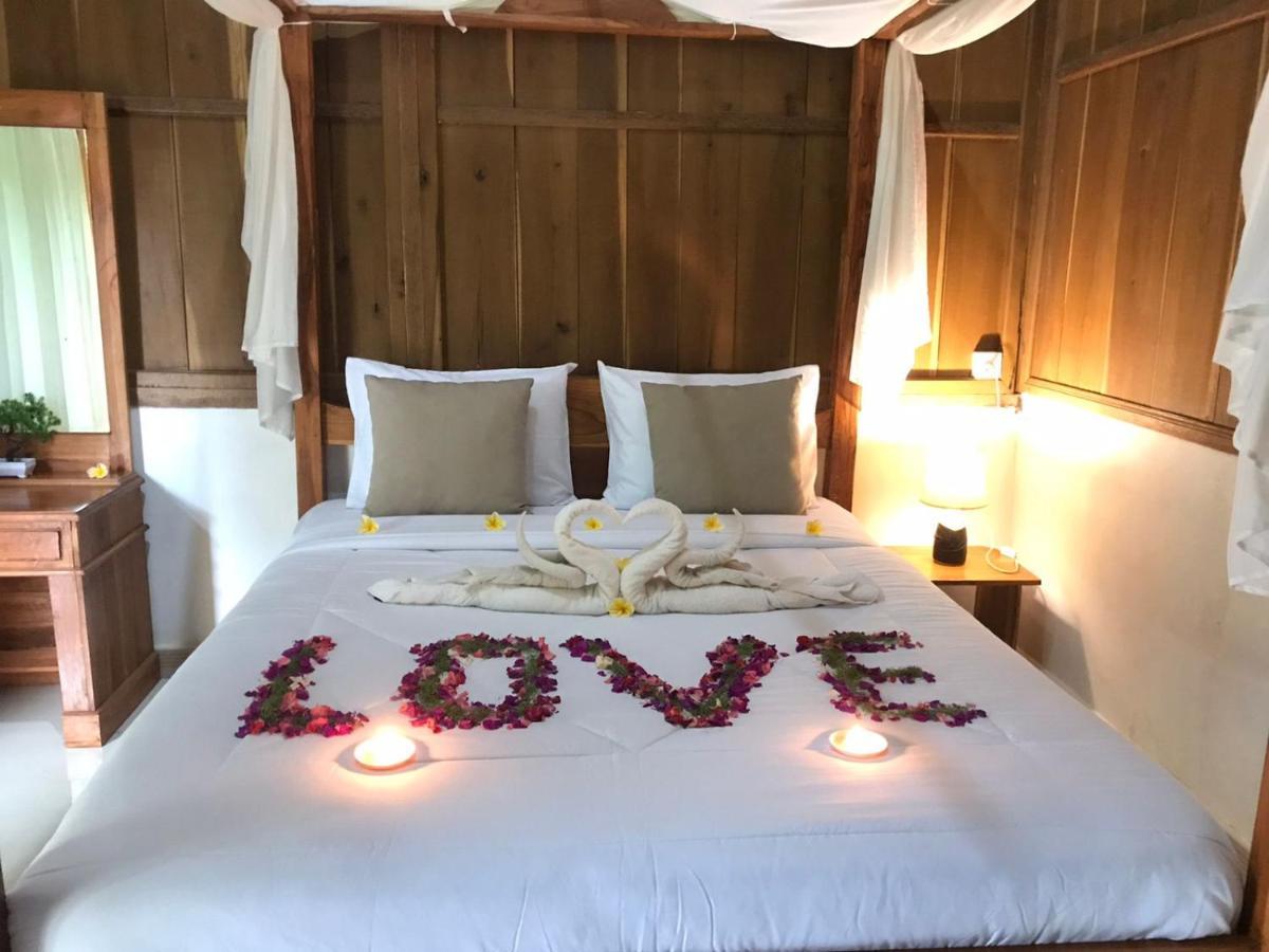 Friendly Homestay Lemukih Singaraja Exteriör bild