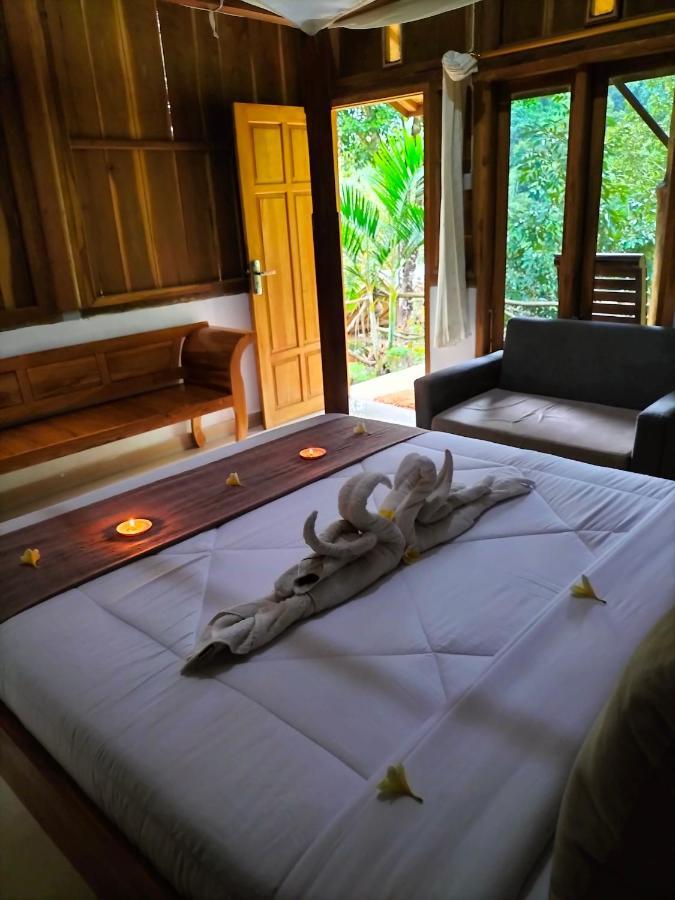 Friendly Homestay Lemukih Singaraja Exteriör bild