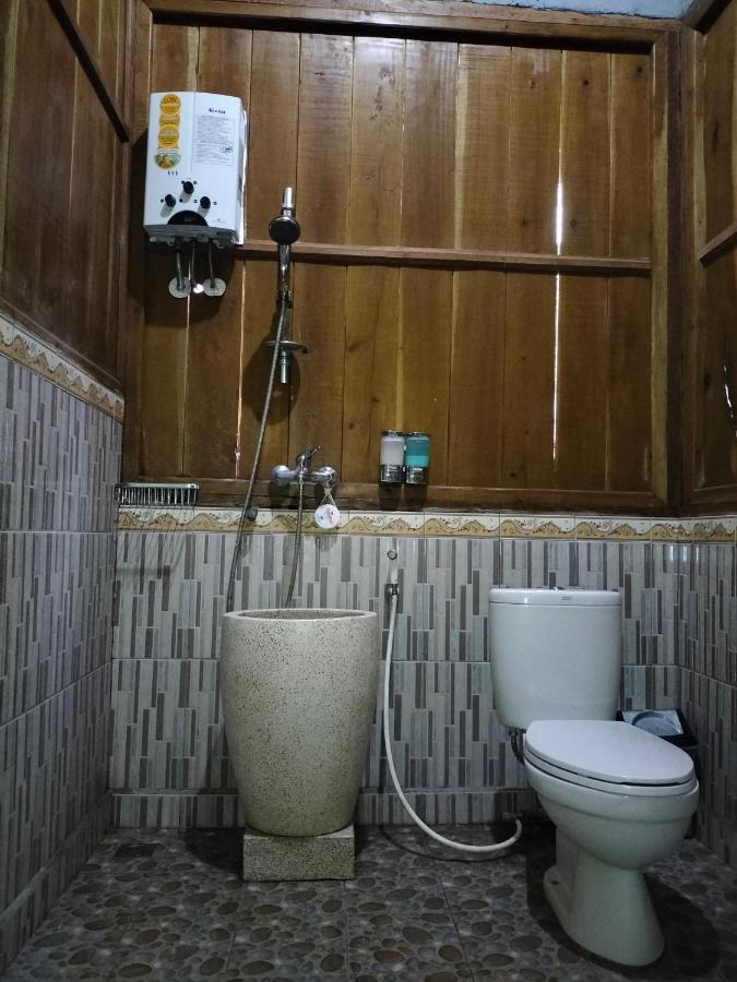 Friendly Homestay Lemukih Singaraja Exteriör bild