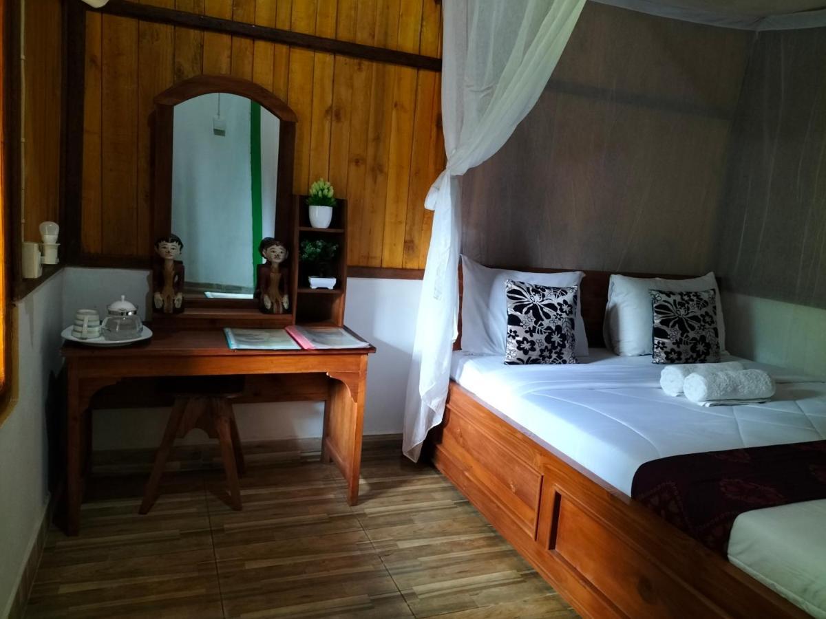 Friendly Homestay Lemukih Singaraja Rum bild