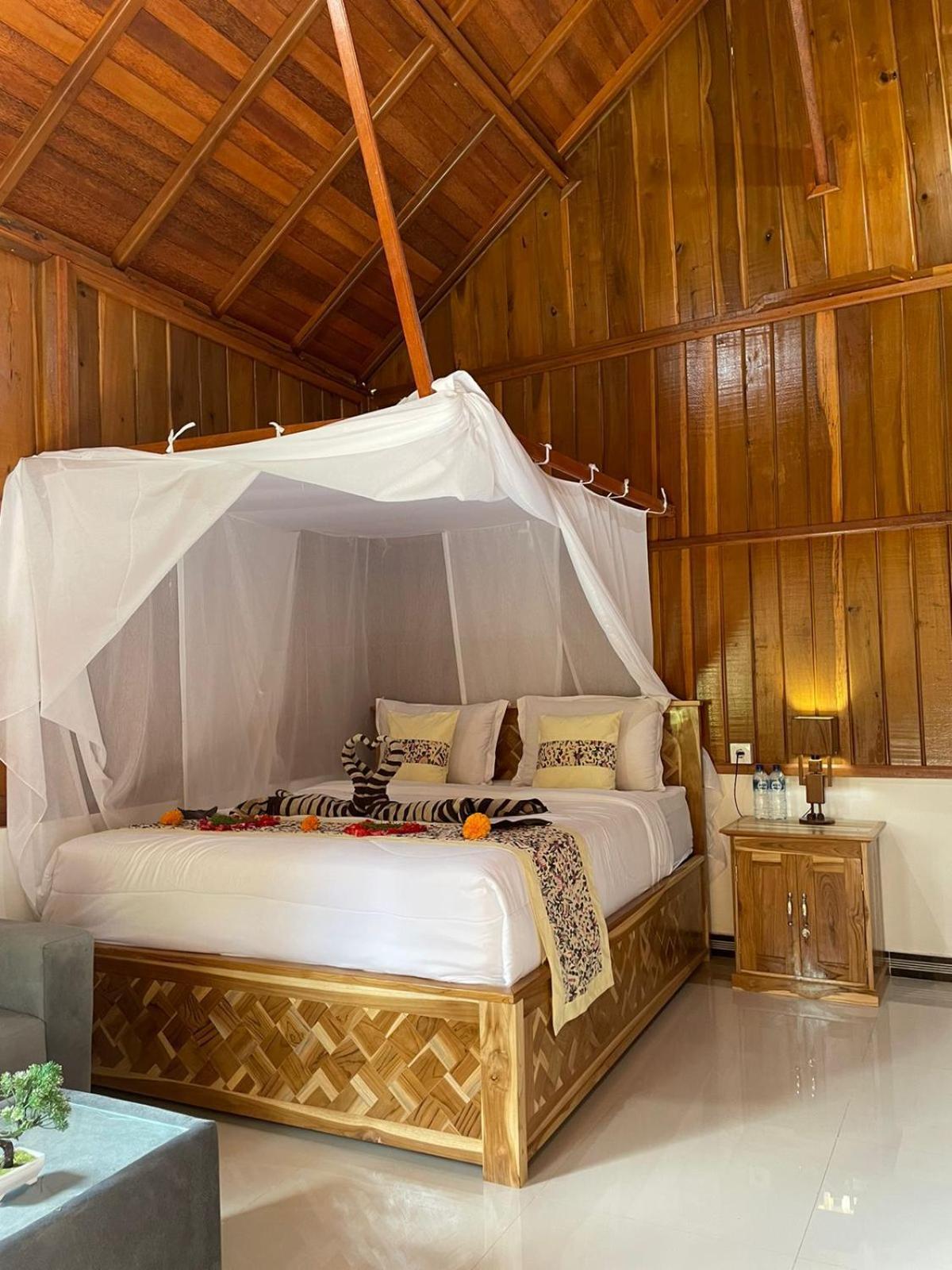 Friendly Homestay Lemukih Singaraja Exteriör bild