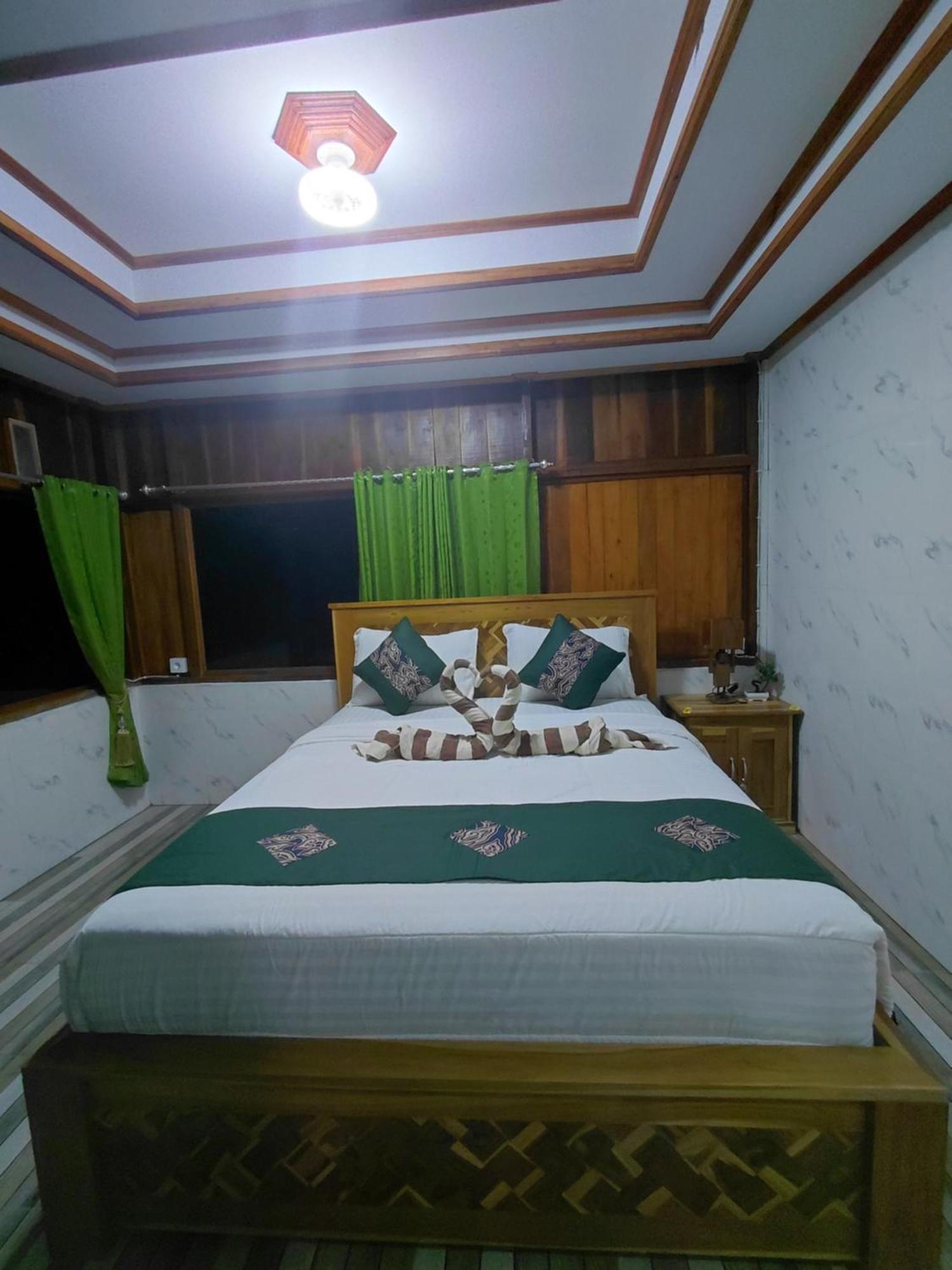 Friendly Homestay Lemukih Singaraja Exteriör bild