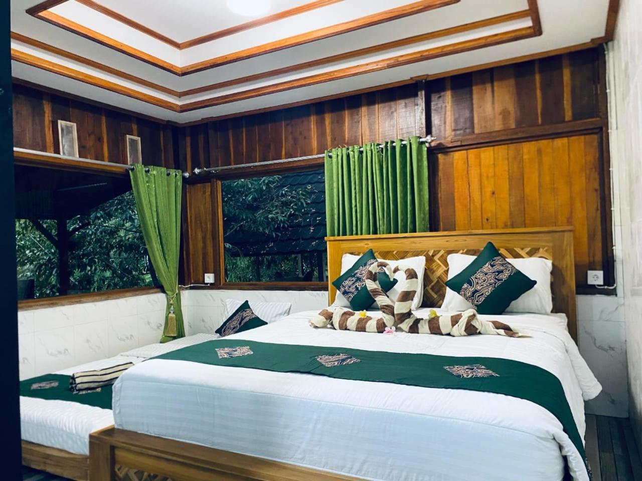Friendly Homestay Lemukih Singaraja Exteriör bild