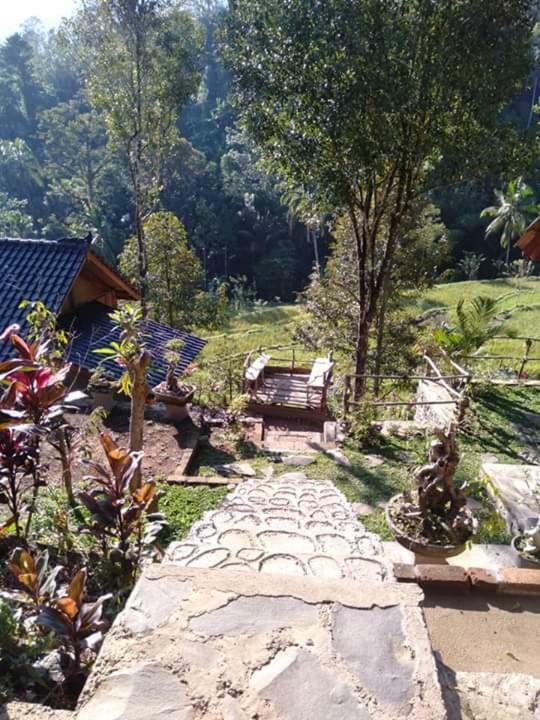Friendly Homestay Lemukih Singaraja Exteriör bild