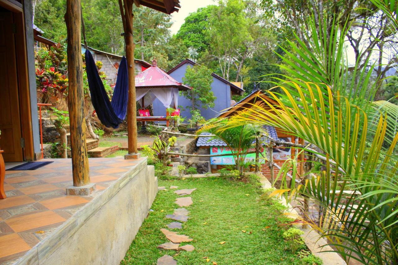 Friendly Homestay Lemukih Singaraja Exteriör bild